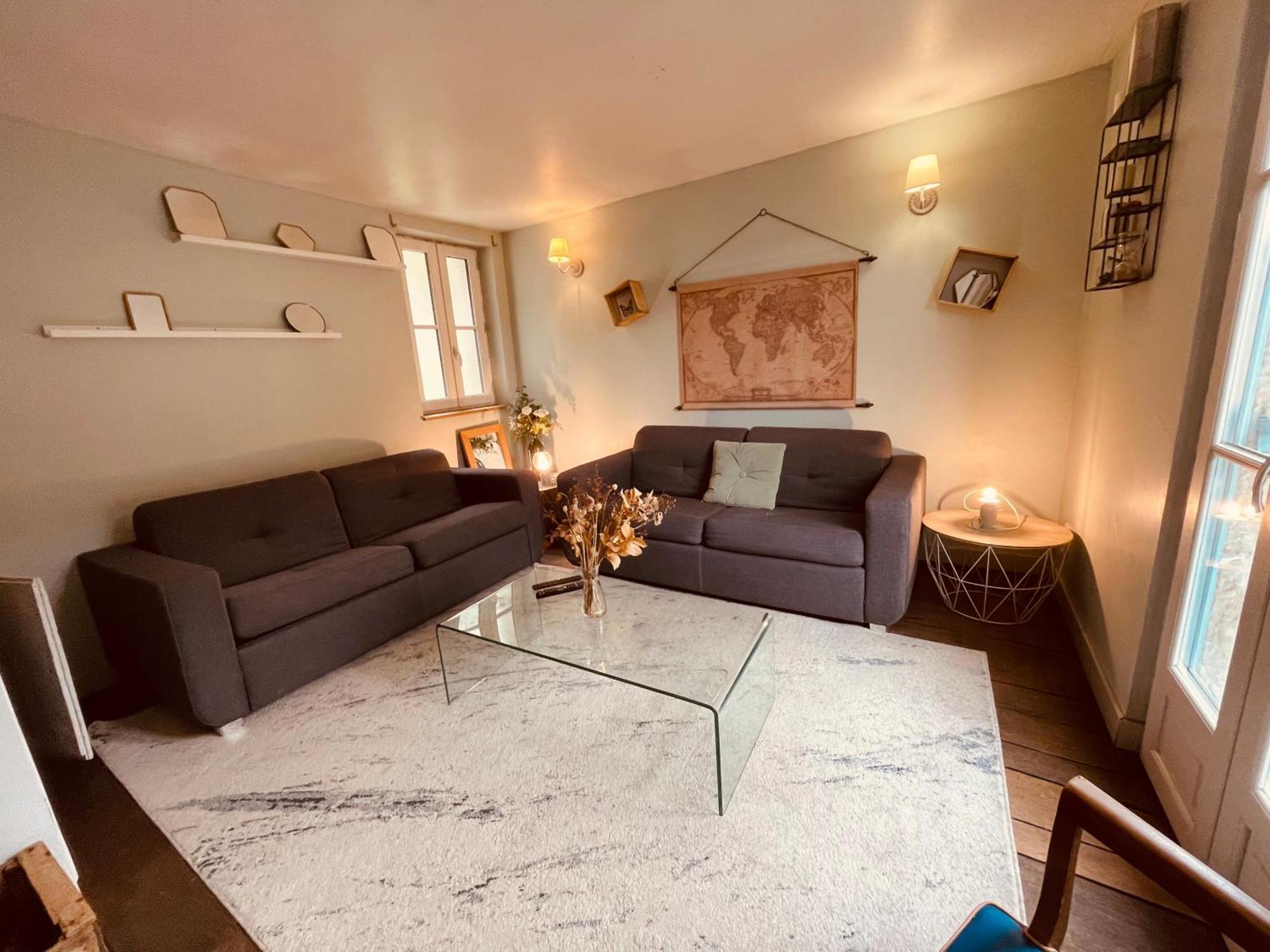 Holiday home Maison Albuconis 3 150m2 Jolie Terrain Et Grande Terrasse En Centre *